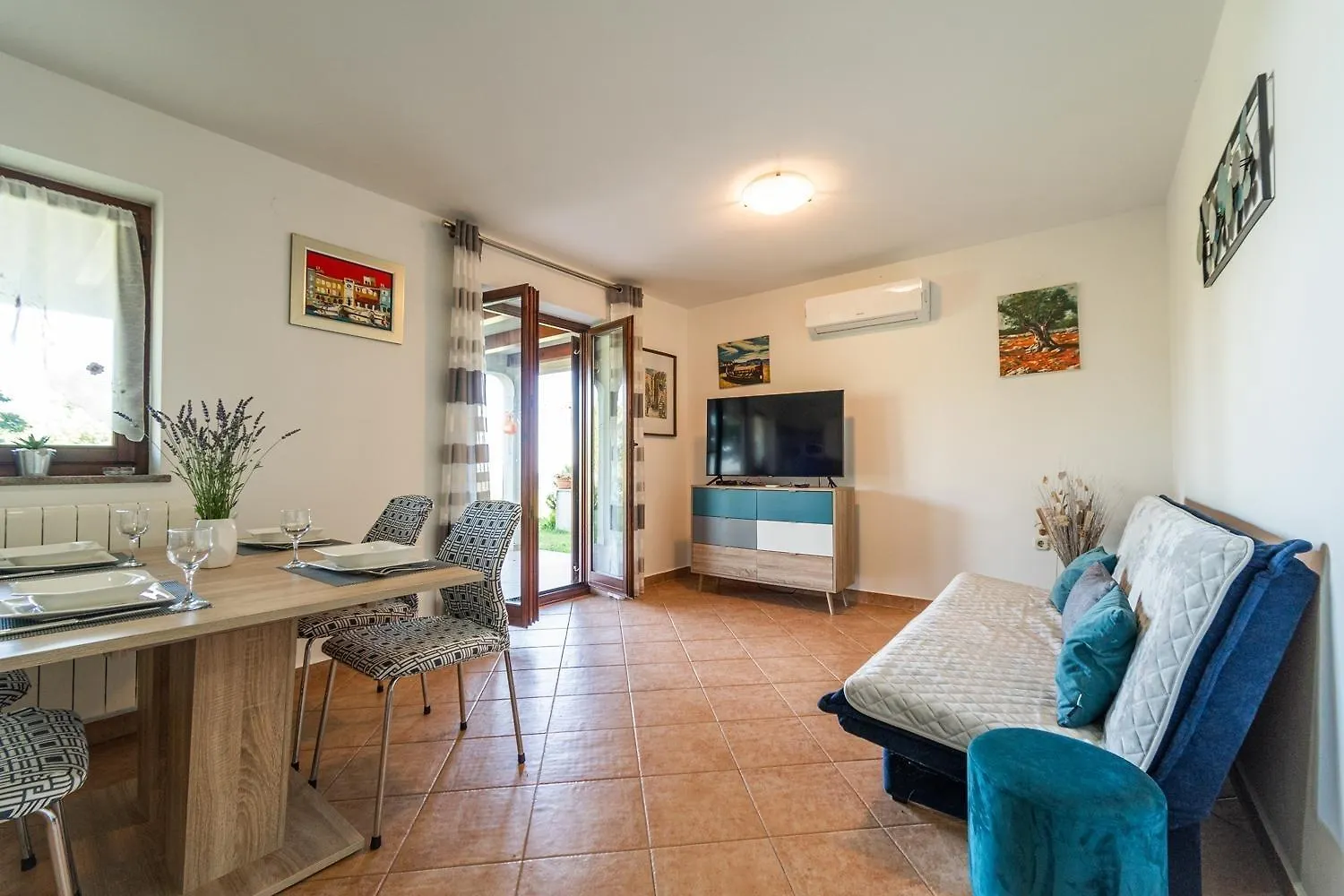 דירה לאבין Ferienwohnung Fuer 4 Personen Ca 50 Qm In Rogocana, Istrien Bucht Von Rasa קרואטיה